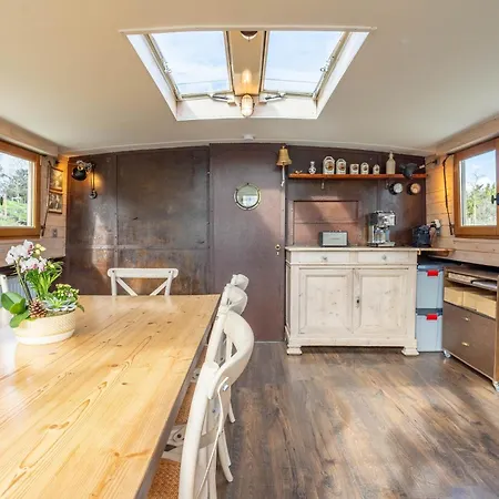 Peniche Haricot Noir Canal Du Midi