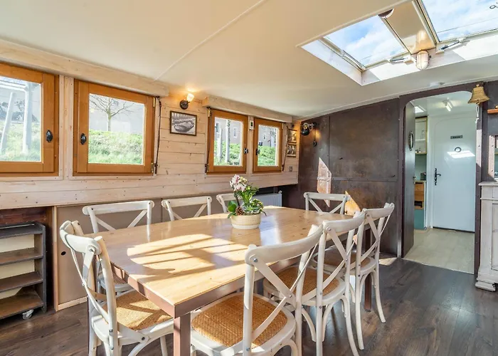 Båthotell Peniche Haricot Noir Canal Du Midi *